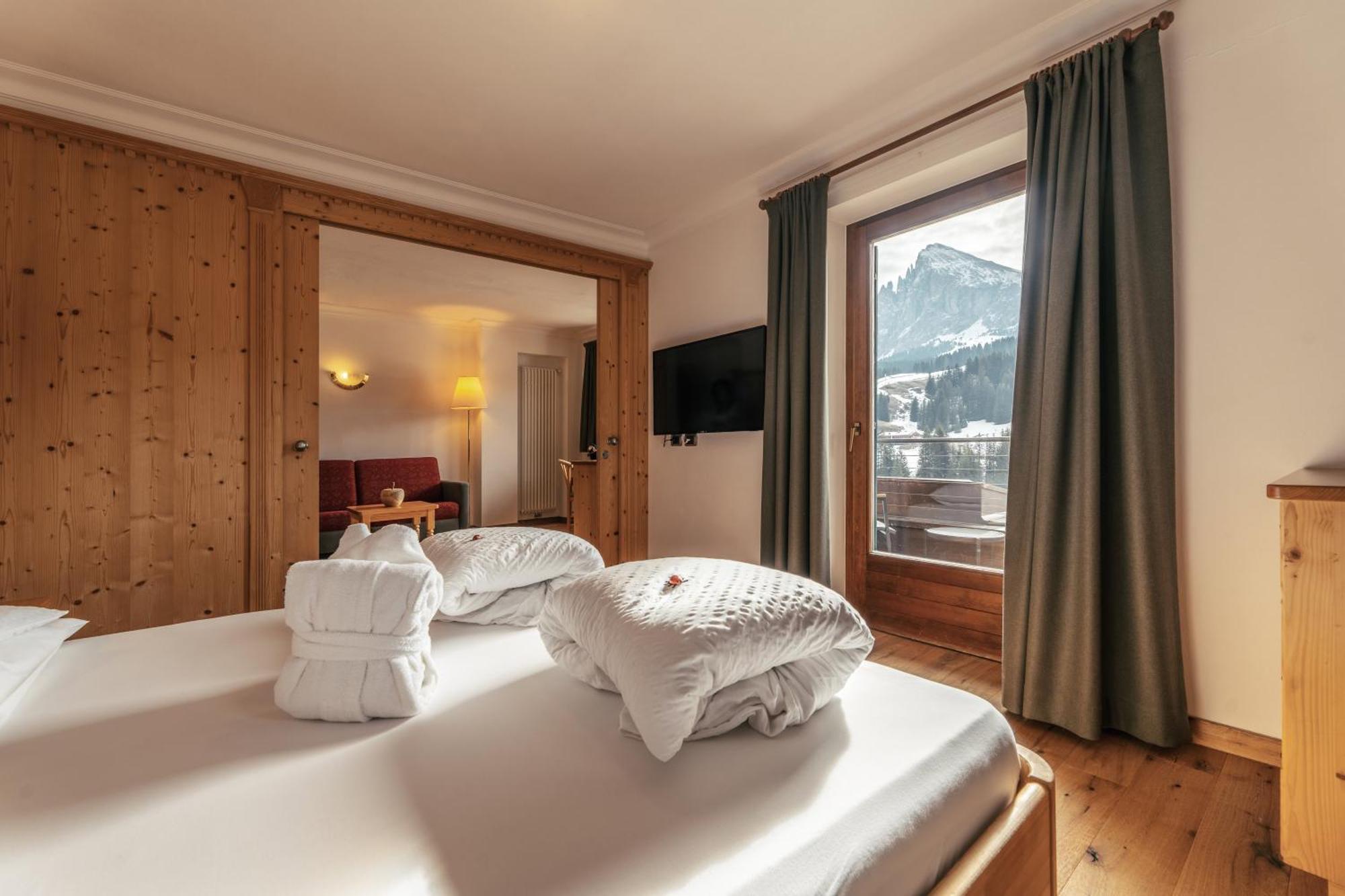 Saltria - Your Alpine Experience Alpe Di Siusi Δωμάτιο φωτογραφία